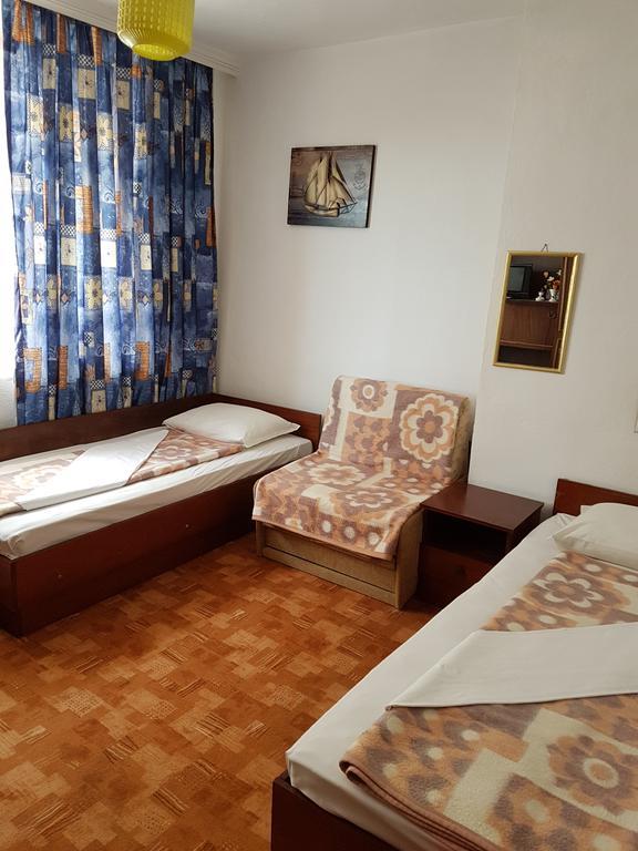 Guest Rooms Denitsa Obzor Exteriör bild